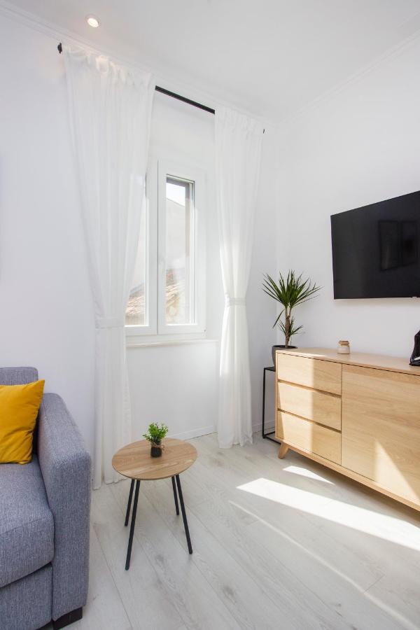 Apartment Ena ,City Center Шибеник Экстерьер фото